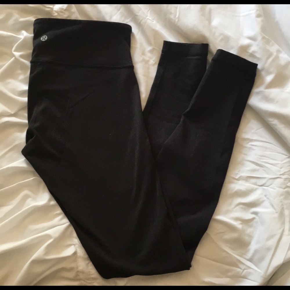 Black Lululemon leggings